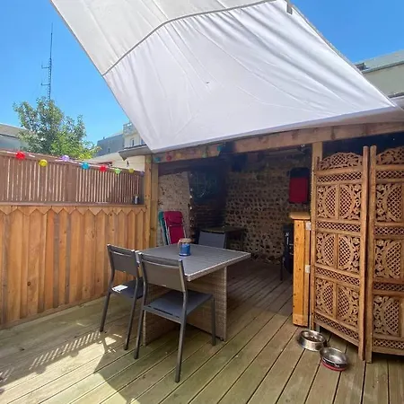 Yport, Maison De Pecheur Avec Jolie Terrasse.