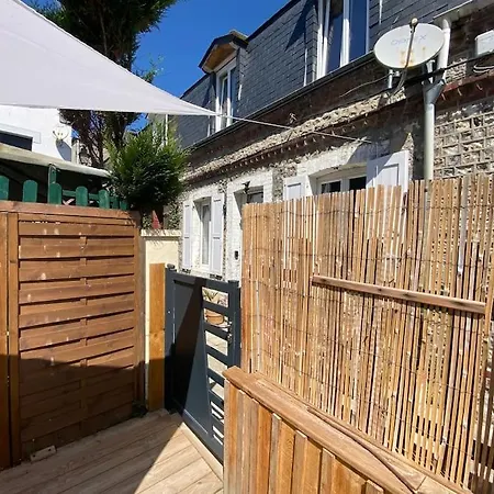 別荘 Yport, Maison De Pecheur Avec Jolie Terrasse. *