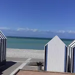 Yport, Maison De Pecheur Avec Jolie Terrasse. Holiday home Yport