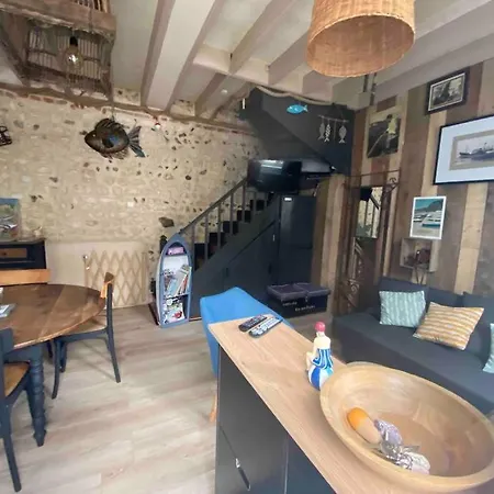 Holiday home Yport, Maison De Pecheur Avec Jolie Terrasse. Yport