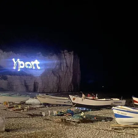 Yport, Maison De Pecheur Avec Jolie Terrasse. Holiday home