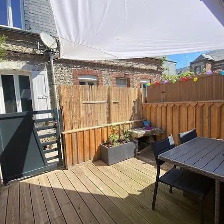 Yport, Maison De Pecheur Avec Jolie Terrasse.